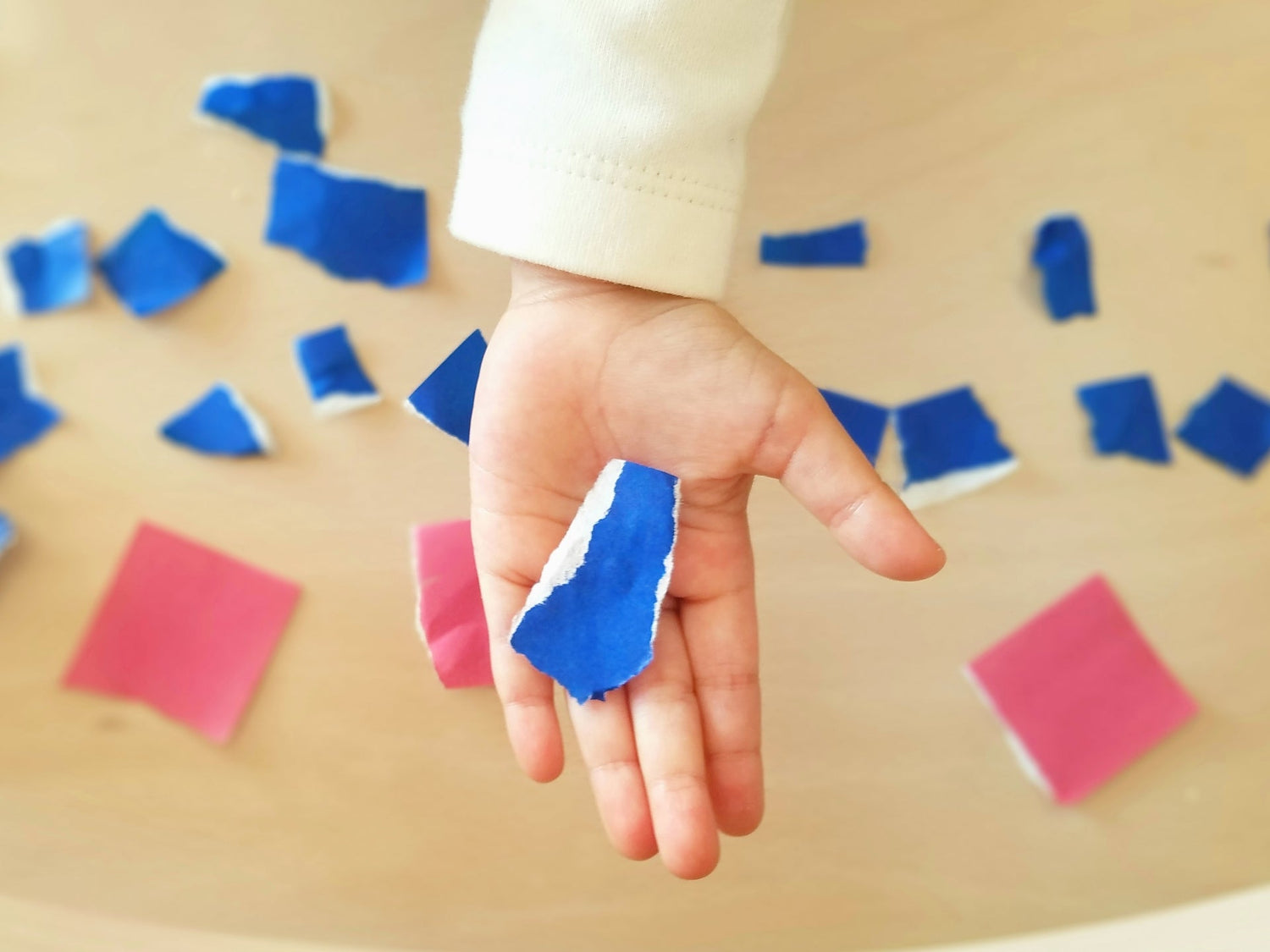 指先を動かして想像力を伸ばそう ちぎり絵アート